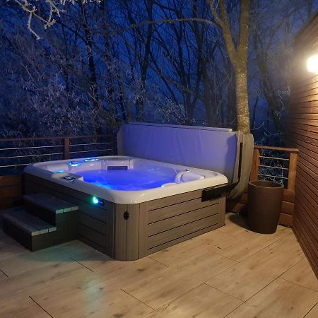 Bed and Breakfast Les Cocons De L'Illon Ville-sur-Illon Exterior foto